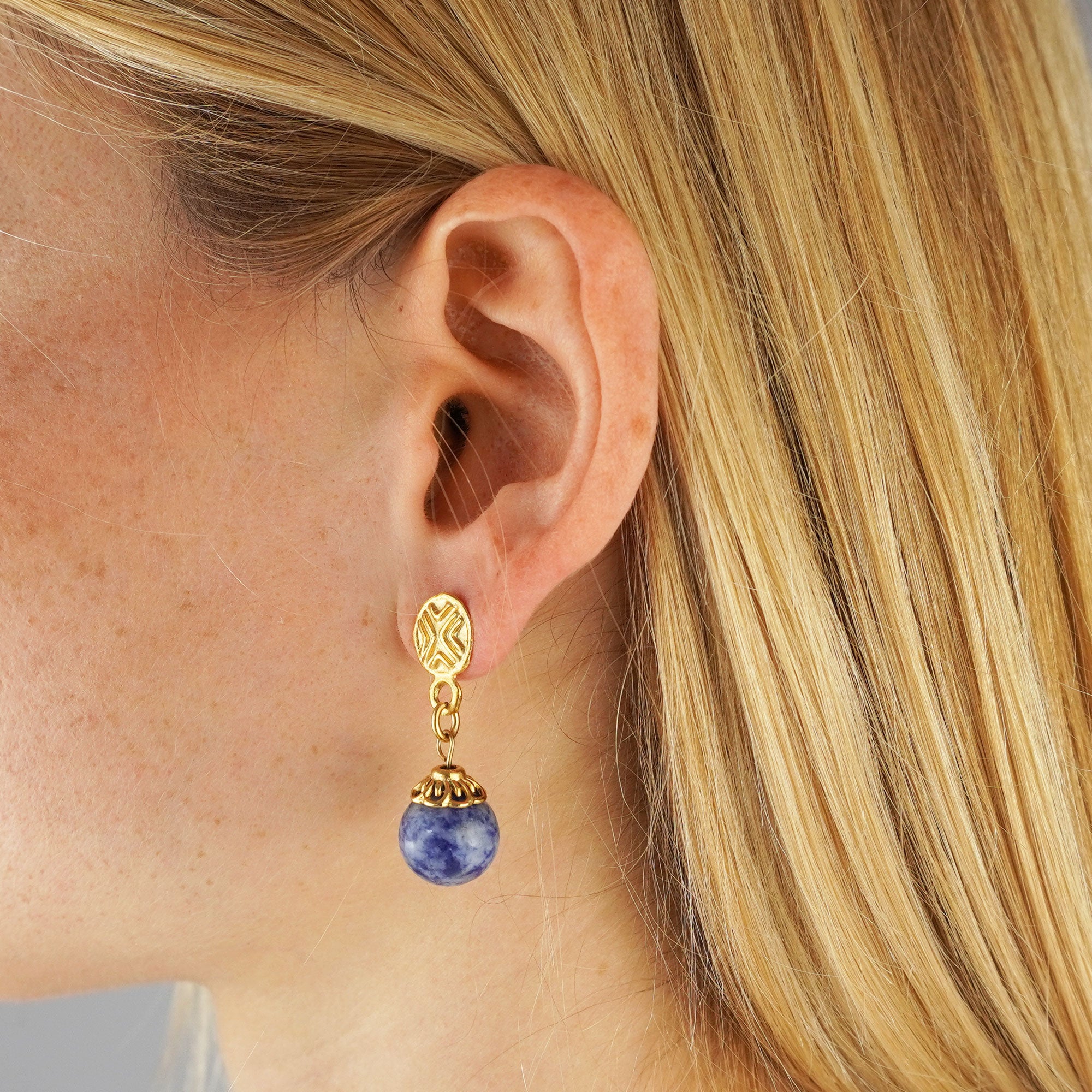 Juicio Lesionarse especificar Buy Lapis Lazuli Earrings - 24K Gold Plated | DOPRAYA ®